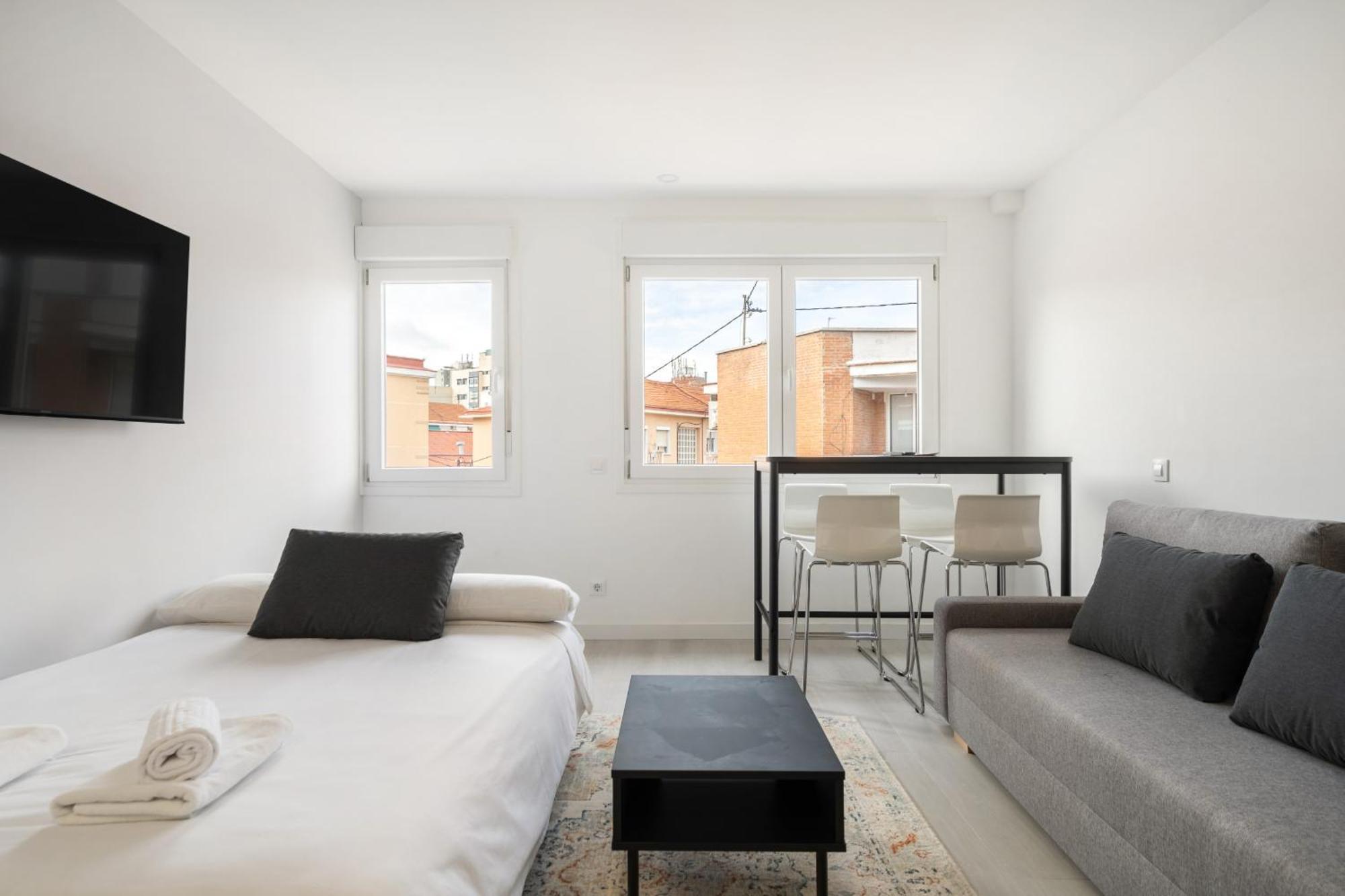 Madriver Apartamentos Reformados Con Parking Gratuito المظهر الخارجي الصورة