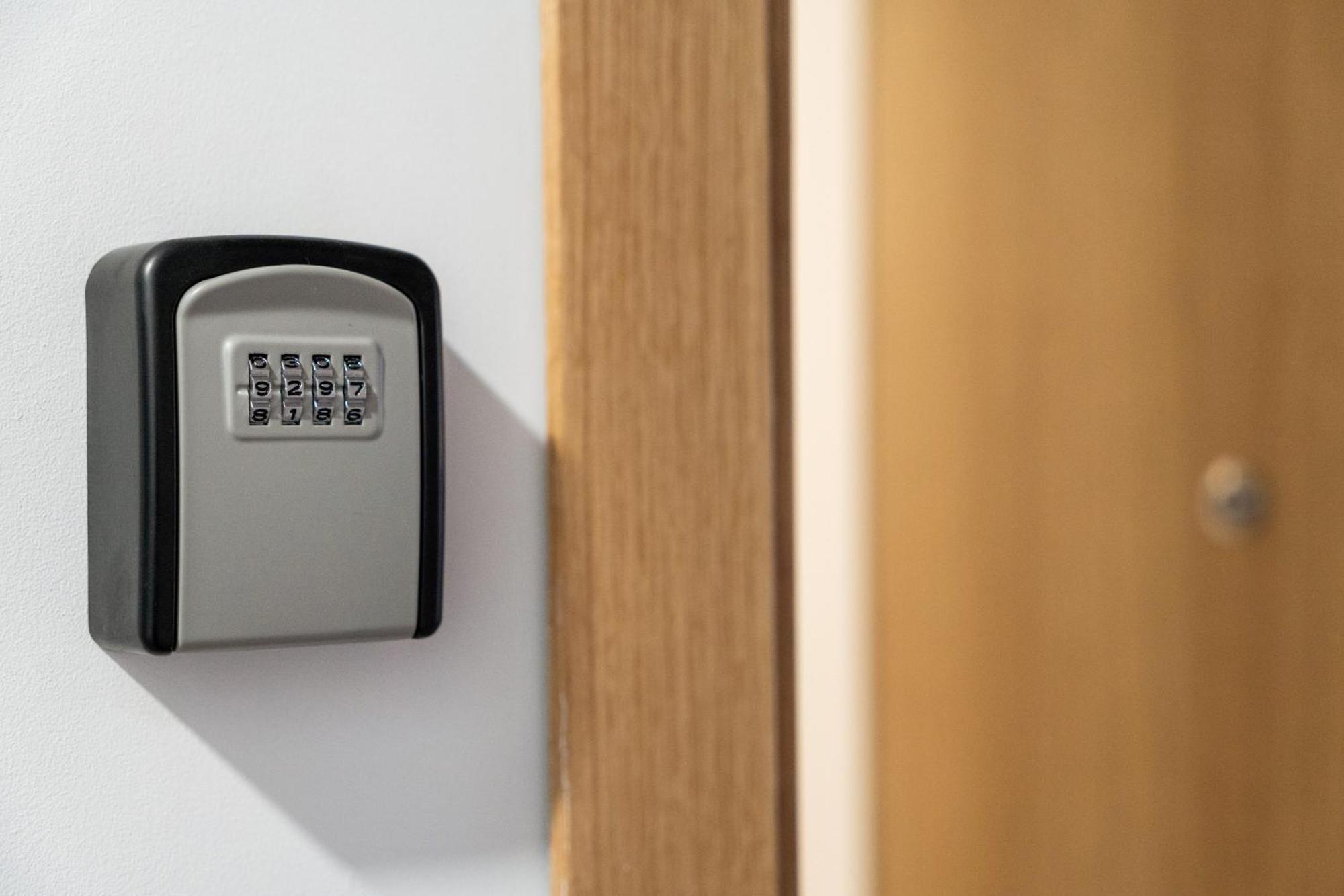 Madriver Apartamentos Reformados Con Parking Gratuito المظهر الخارجي الصورة