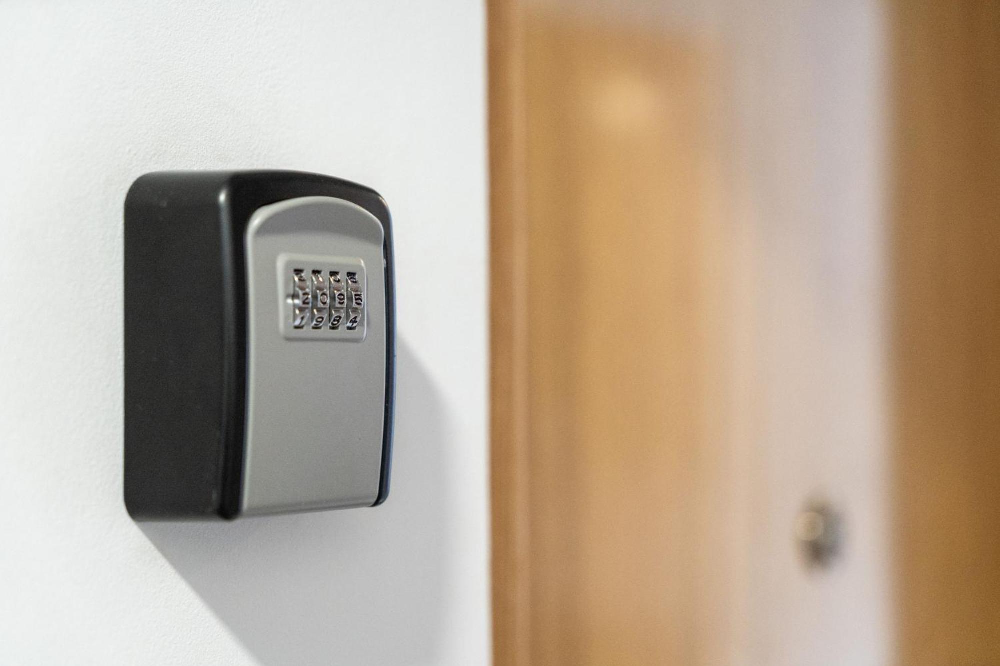 Madriver Apartamentos Reformados Con Parking Gratuito المظهر الخارجي الصورة